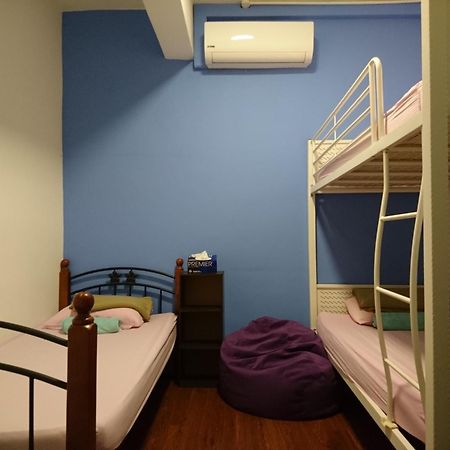 Moon Eleven Hostel Near Klia & Klia2 Sepang Exteriör bild