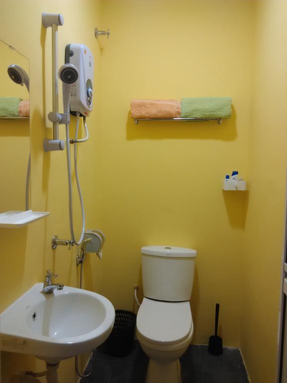 Moon Eleven Hostel Near Klia & Klia2 Sepang Exteriör bild