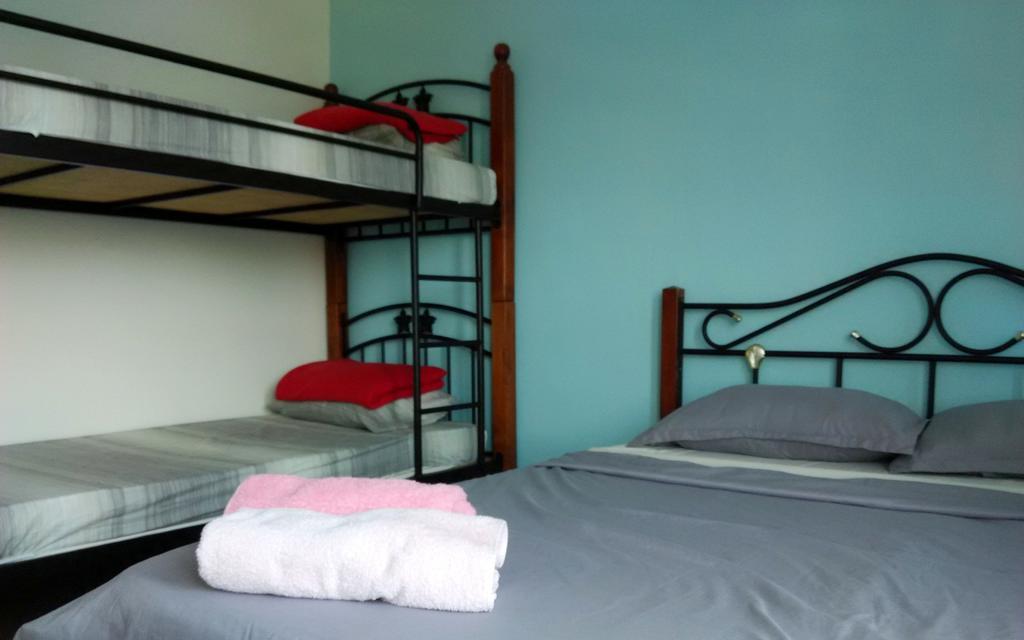 Moon Eleven Hostel Near Klia & Klia2 Sepang Exteriör bild