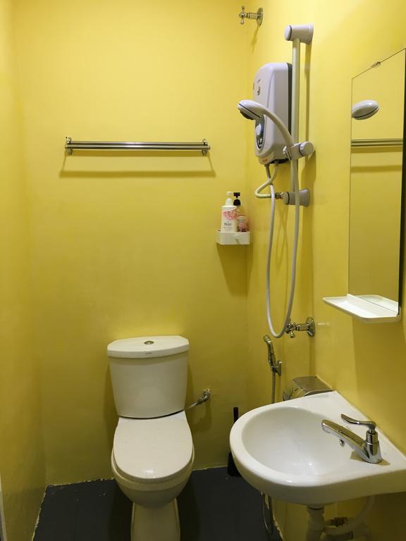 Moon Eleven Hostel Near Klia & Klia2 Sepang Exteriör bild