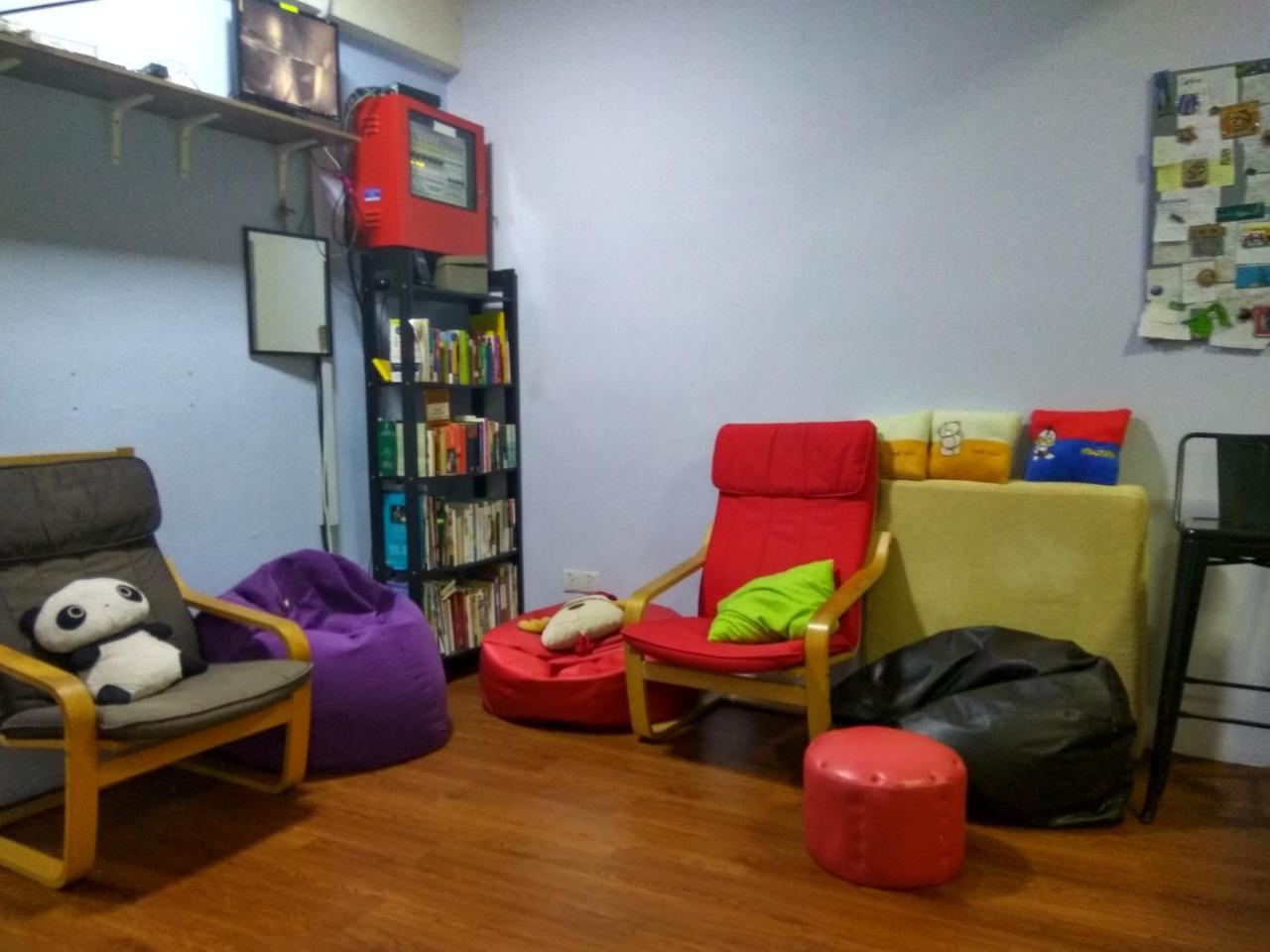 Moon Eleven Hostel Near Klia & Klia2 Sepang Exteriör bild