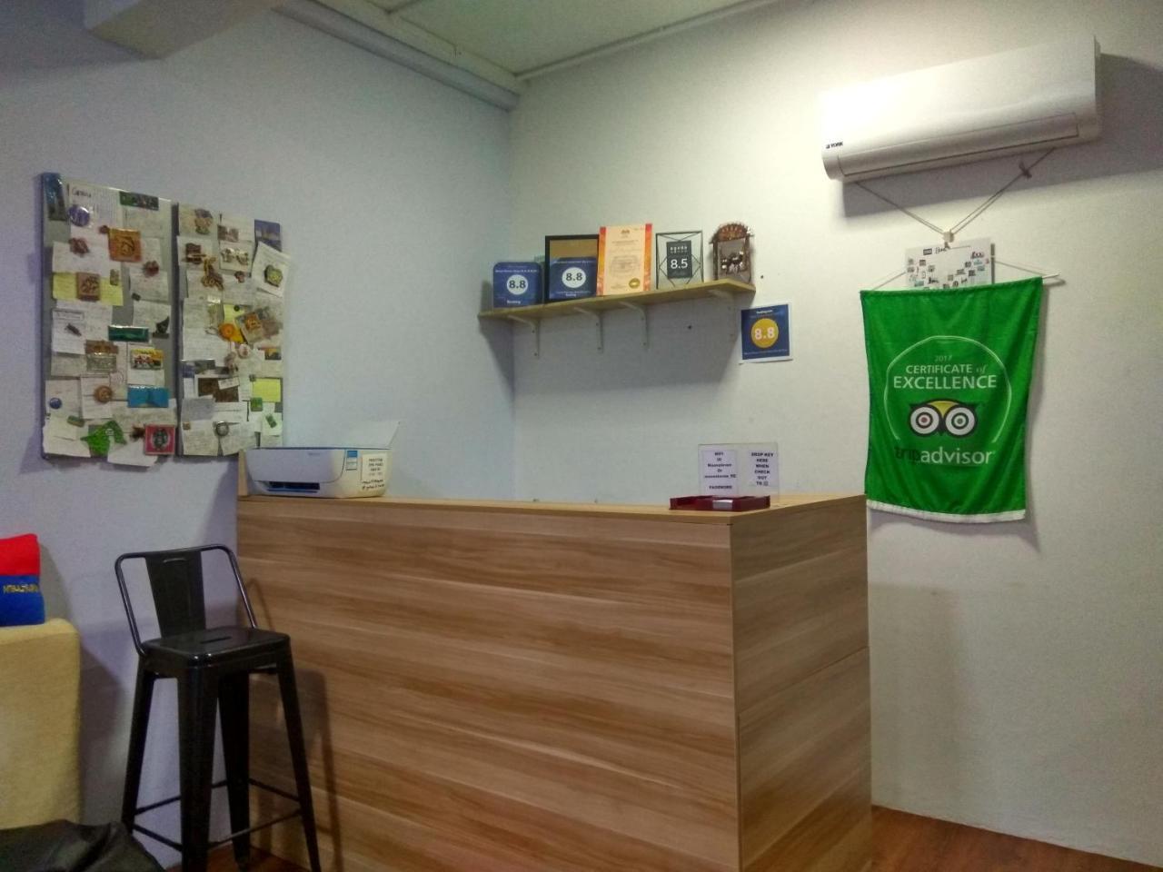 Moon Eleven Hostel Near Klia & Klia2 Sepang Exteriör bild