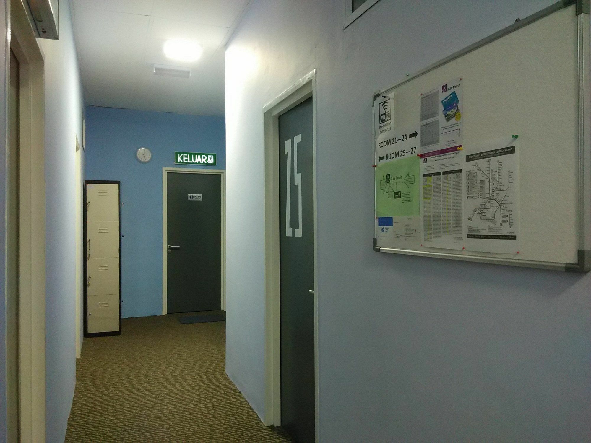 Moon Eleven Hostel Near Klia & Klia2 Sepang Exteriör bild