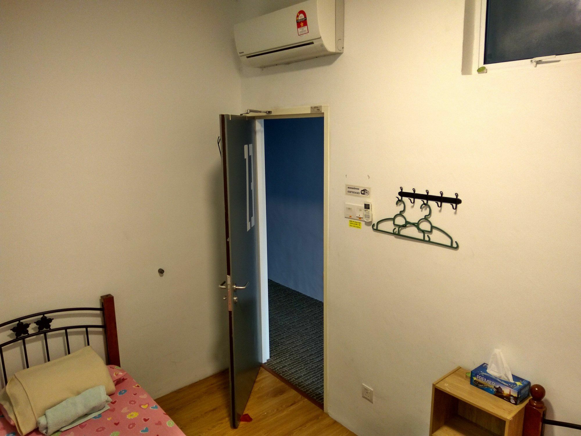 Moon Eleven Hostel Near Klia & Klia2 Sepang Exteriör bild